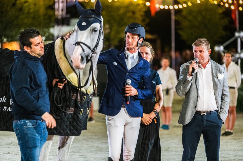 Stephan Conter (right) at the retirement ceremony for Cornet D'Amour (Photo: Stephex Masters / Jeroen Willems)