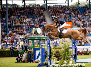 Jana Wargers rides Dorette to win the Prize of North Reine Westphalia