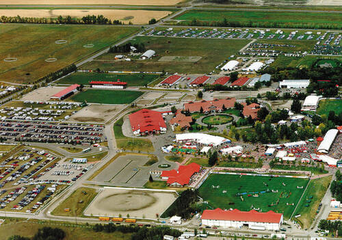 Image 3_Completion of the West Complex_1999