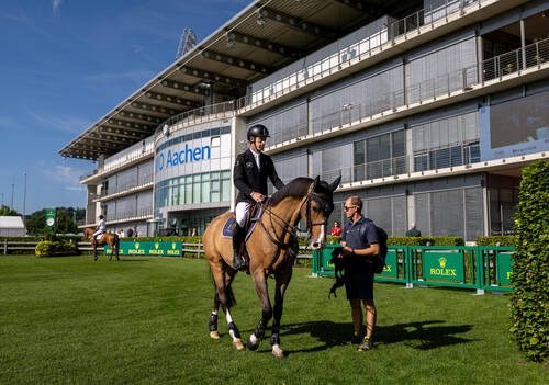 Scott Brash (GBR) with Hello Jefferson ahead of the Prize of Soers