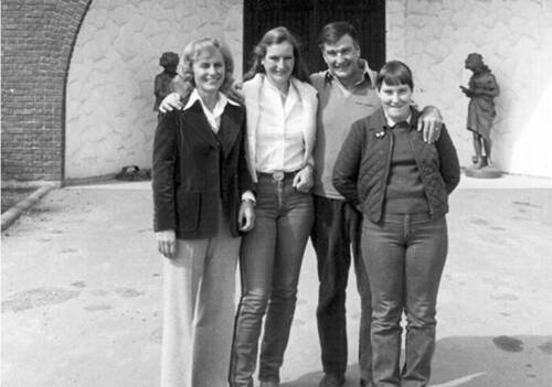 Image 2_L-R_Margaret Southern_Nancy Southern_Ron Southern_Linda Southern-Heathcott_1975