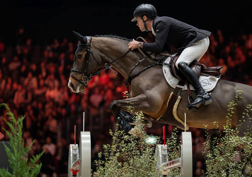 Scott Brash (GBR) riding Hello Jefferson in the Trophée de Genève