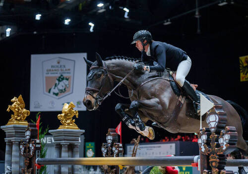 Steve Guerdat (SUI) in competition with Venard de Cerisy in the Trophée de Genève
