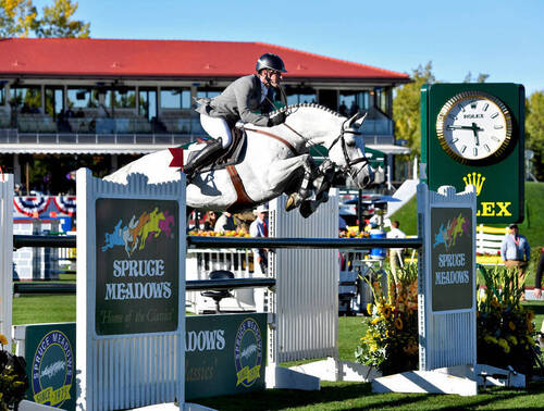 Philipp Weishaupt auf LB Coeval. Das Bild darf nur im Zusammenhang mit der Pressemitteilung verwendet werden. Bild: Rolex Grand Slam of Show Jumping/Kit Houghton).