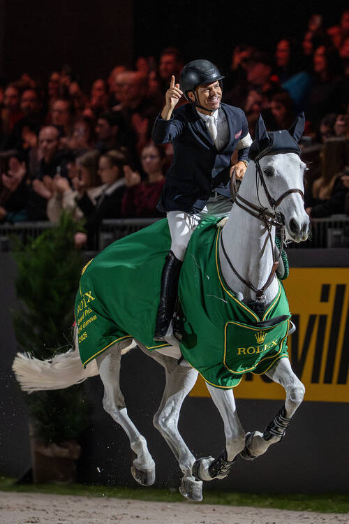 Kent Farrington (USA) celebrates winning the Rolex Grand Prix with Greya